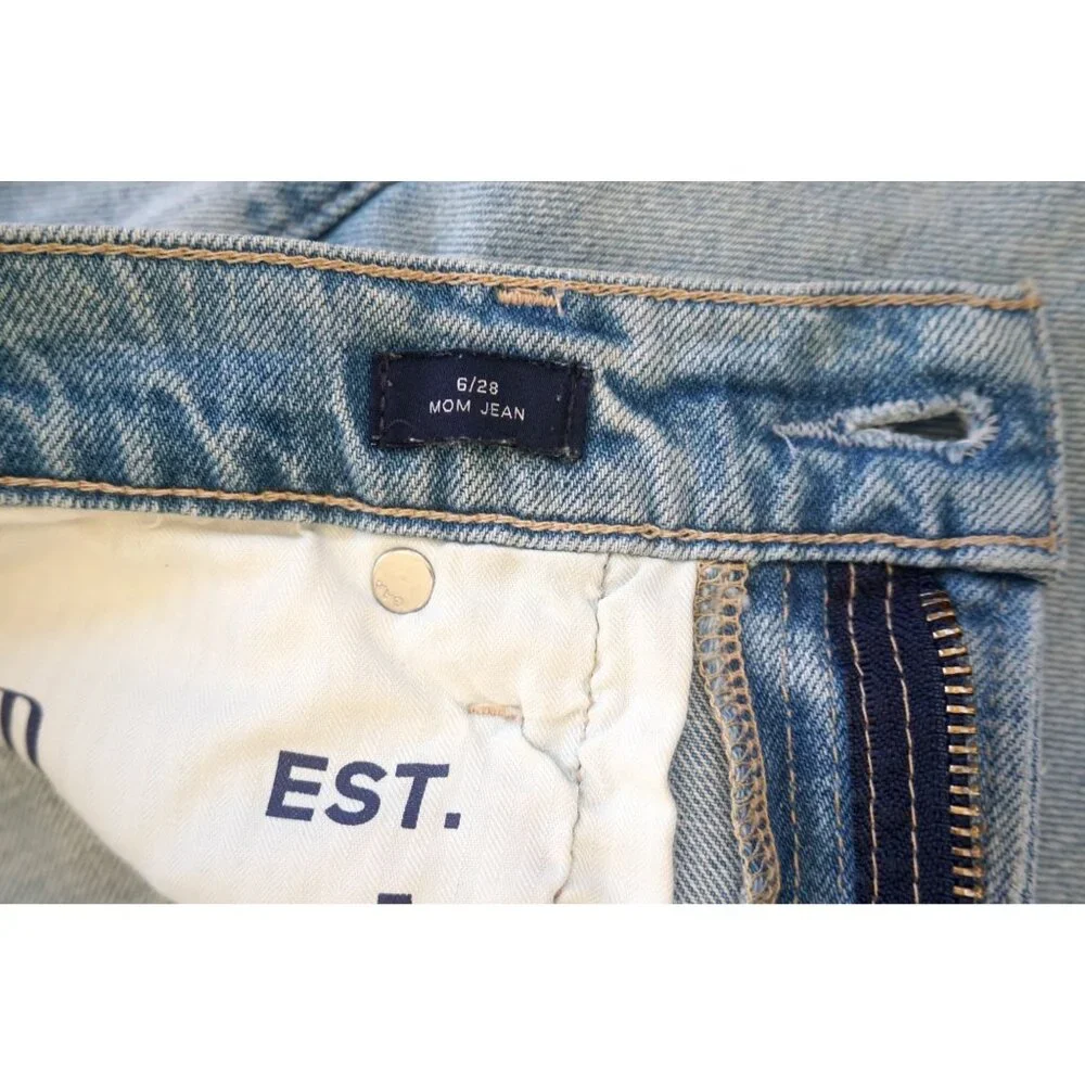 Gap Denim Light Blue Mom Jeans - Size 6/28 - Picture 3 of 6